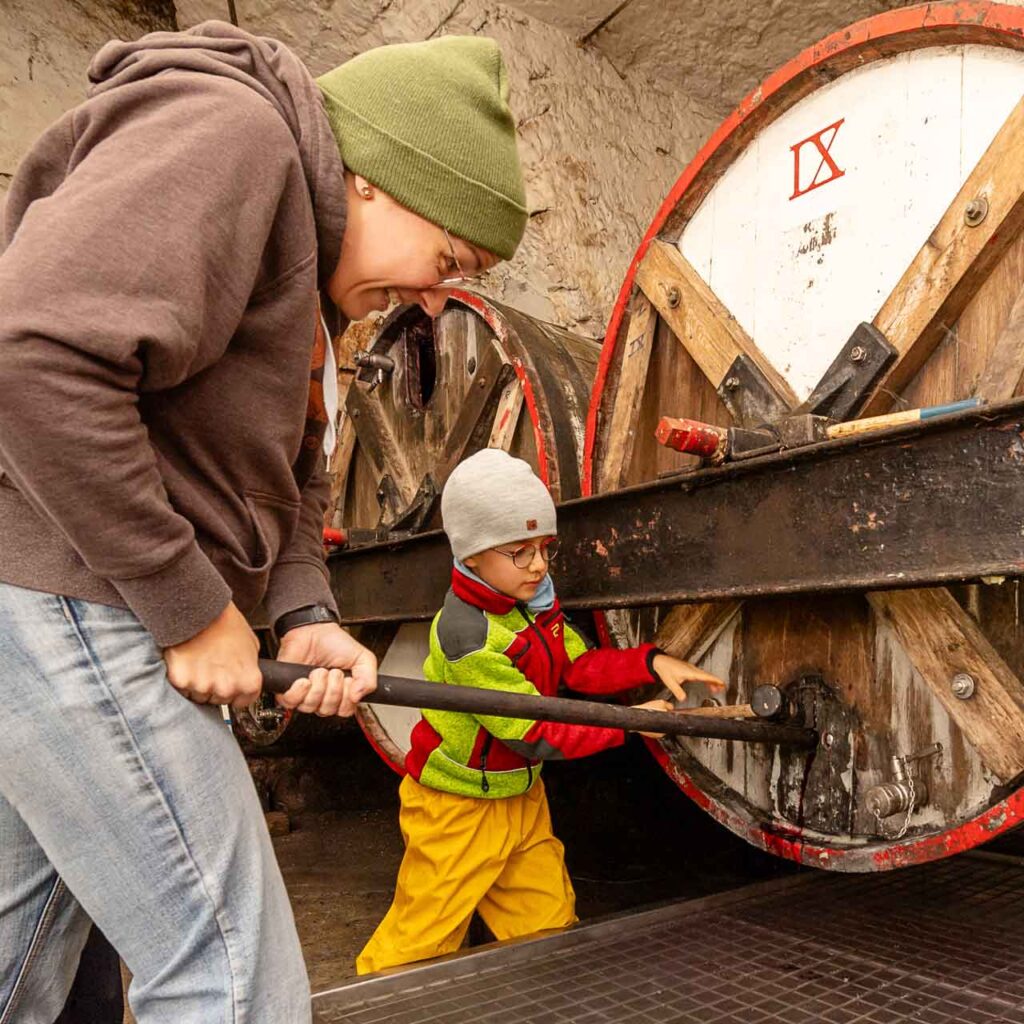 Familienzuwachs arbeitet mit
